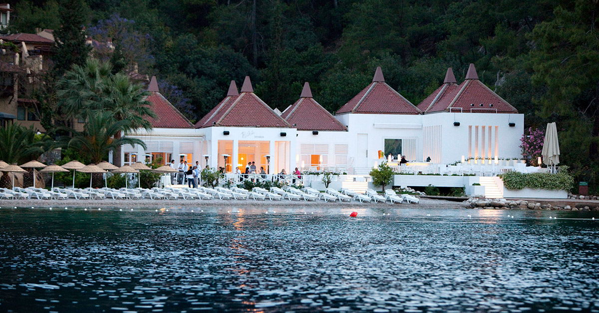 Hillside-Beach-Club