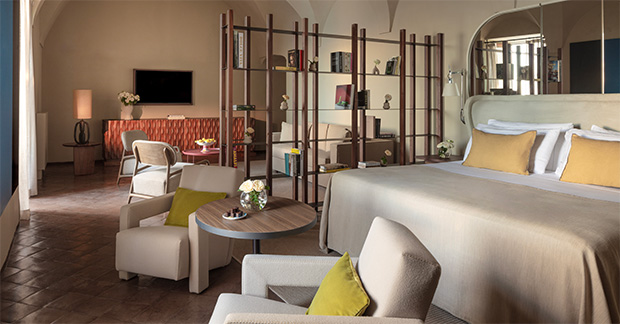 Anantara_Convento_di_Amalfi_Grand_Hotel_Dei_Cappuccini_Suite_with_Sea_View_Bedroom_Through_Livingroom