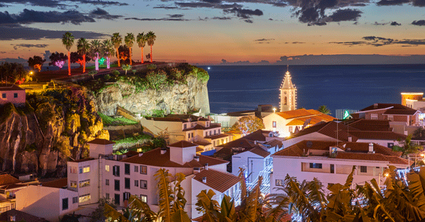 Madeira.-Lights2_Camara-de-Lobos.-Credit---Henrique-Seruca_Visit-Madeira_resized