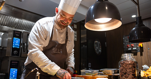 2024.02.13-Rost-MS-Trollfjord-06-Espen-Mills-25787481-Credit_Espen_Mills