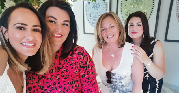 Rachel Houghton-Mort aspire travel team