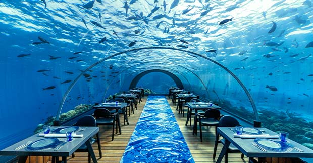 Underwater restaurant
