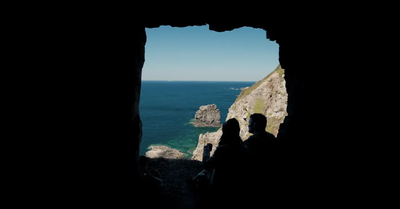 window in the rock guernsey1