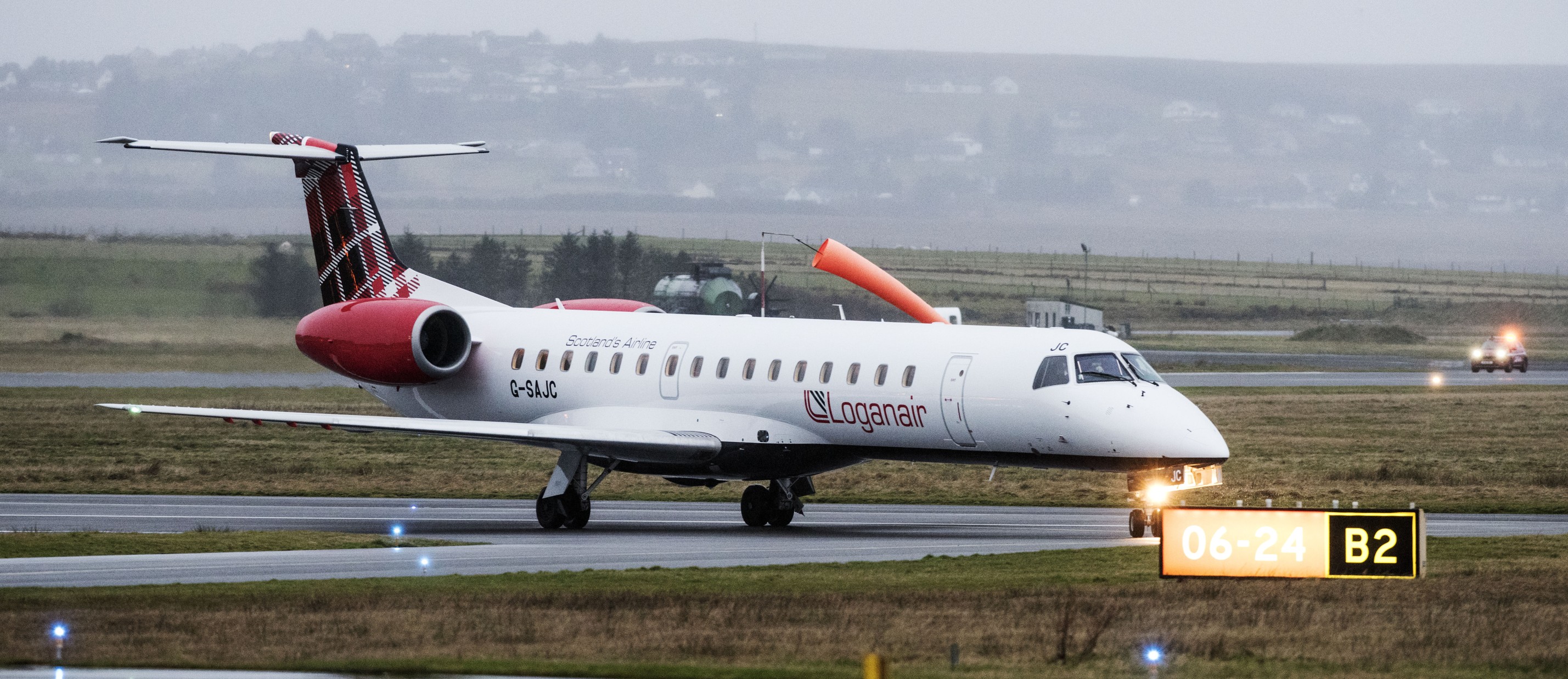 Loganair dispatches ‘task force’ to recover lost bags