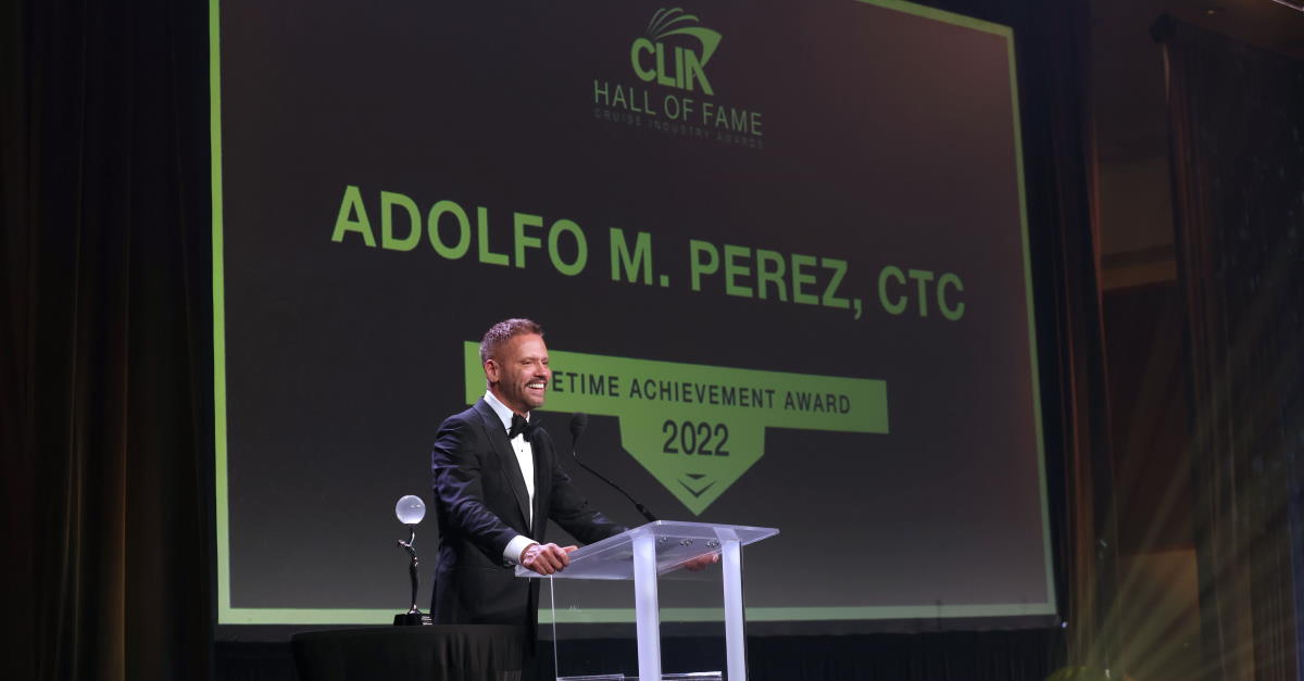 Carnival’s Adolfo Perez receives Clia Lifetime Achievement Award