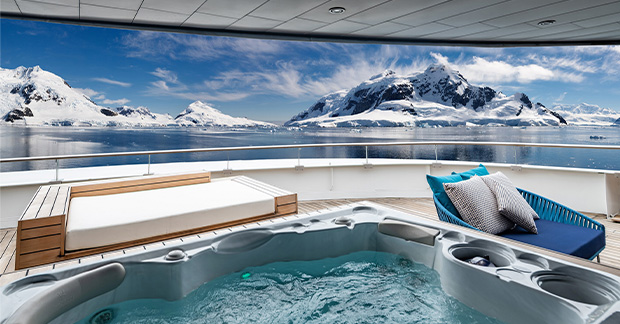 Cruise hot tub