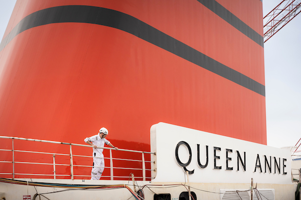 Agents offered chance for overnight on Cunard Queen Anne