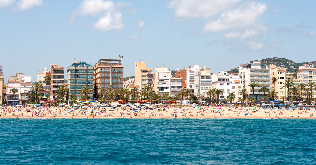 Tui moves to clarify Spain entry rules