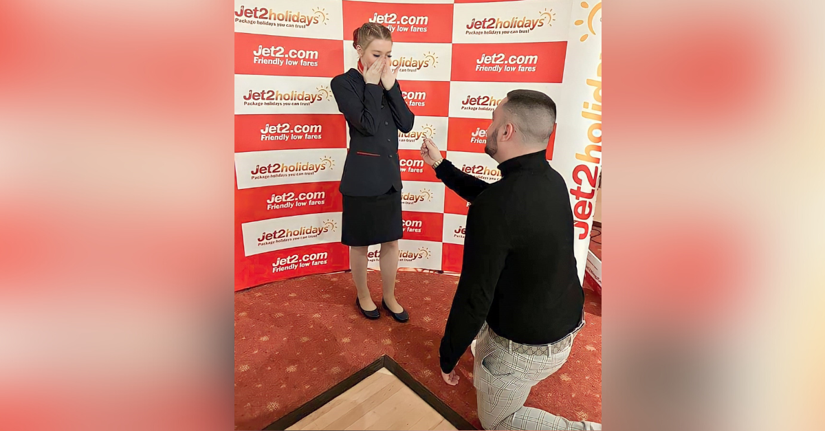 Jet.com cabin crew member gets engaged at wings ceremony