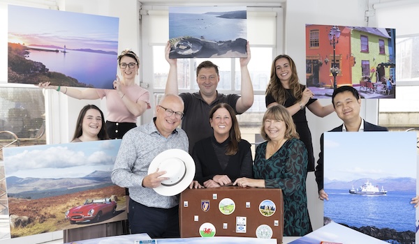  Roisin Kelly, Victoria Bell, Tom Hamilton, Joanna Bell and Joephy McMeekin. Photograph by Martin Shields 