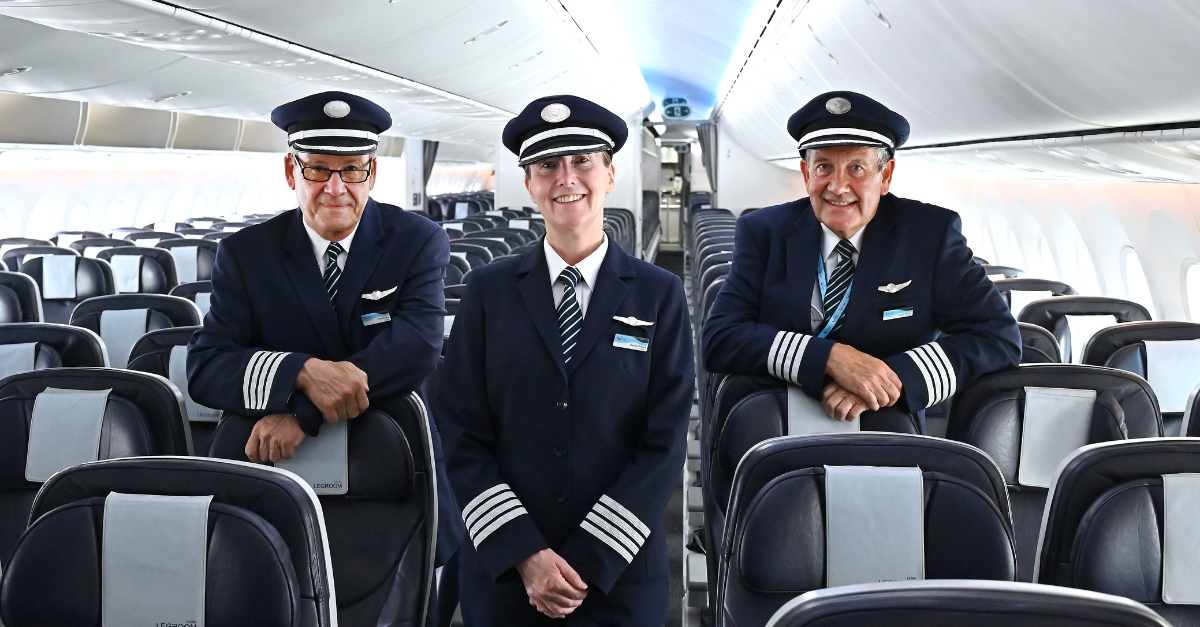 Family of Tui pilots fly together for first time to celebrate 100 years in the sky